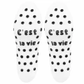 Białe stopki damskie Moraj z napisem C’est la vie i antypoślizgową podeszwą