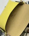 wnetrze-zoltej-listonoszki-laura-biaggi-skorzana-torebka-damska