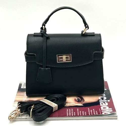 Czarna torebka kuferek Gallantry Paris z klapką i złotym detalem – widok z przodu