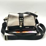 Laura Biaggi damska torebka listonoszka czarna ze złotą klapką