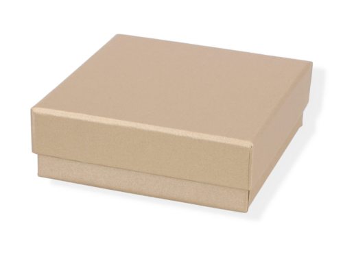 Zamknięte złote pudełko na biżuterię 9x9 cm – widok z góry