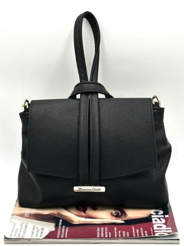 Czarna listonoszka Massimo Contti – elegancka torebka z klapką