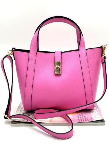 Różowy kuferek Massimo Contti przód, skórzana torebka ze złotym paskiem