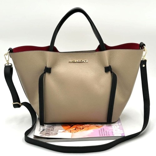 Torebka Massimo Contti z dopiętym czarnym paskiem na ramię