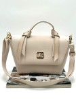 Laura Biaggi damska torebka kuferek jasnobeżowa ze złotymi akcentami