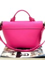 Gładki tył różowej torebki Laura Biaggi